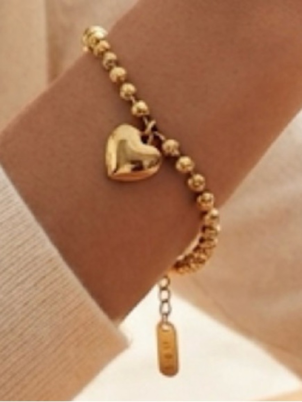 18k Gold plated Heart Bead Bracelet - Brand Unspecified